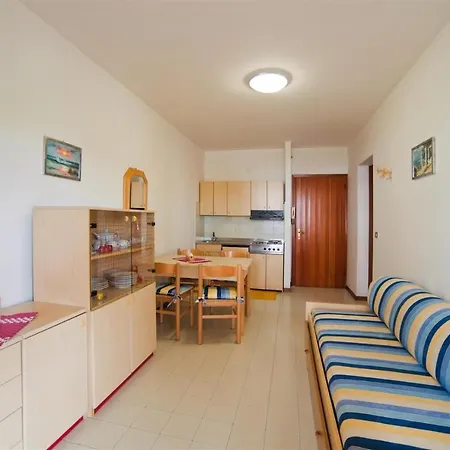 Two-bedroom Near River 8